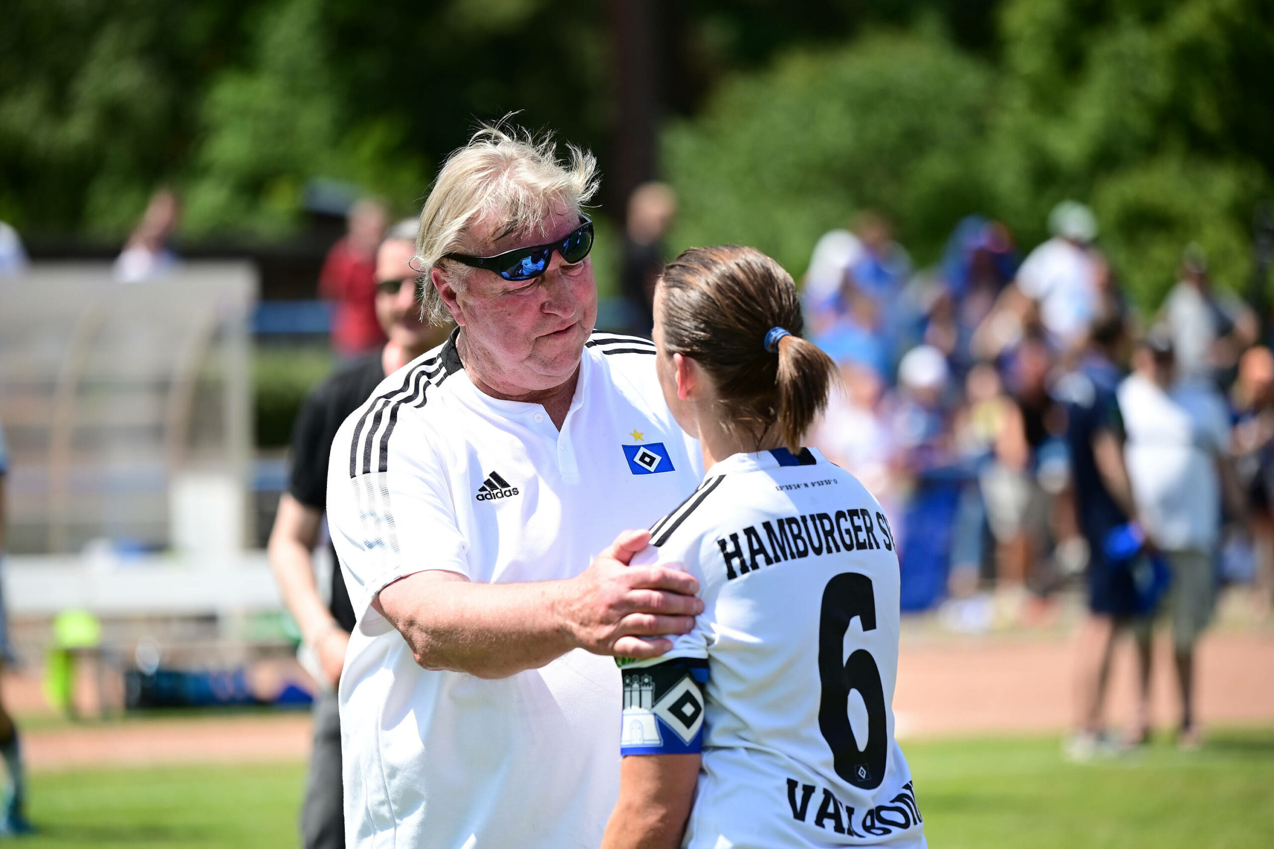 Horst Hrubesch mit Ex-HSV-Kapitänin Anne van Bonn