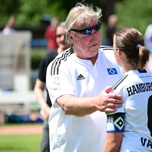Horst Hrubesch mit Ex-HSV-Kapitänin Anne van Bonn