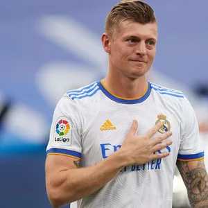 Real-Madrid-Star Toni Kroos hat eine App auf den Markt gebracht, um Kinder und Jugendliche mehr zum Sport anzuregen.