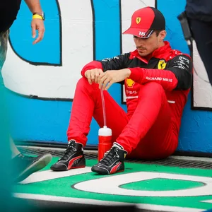 Nach einem guten Saisonstart, muss Ferrari zur Saisonhälfte eine enttäuschende Bilanz ziehen.