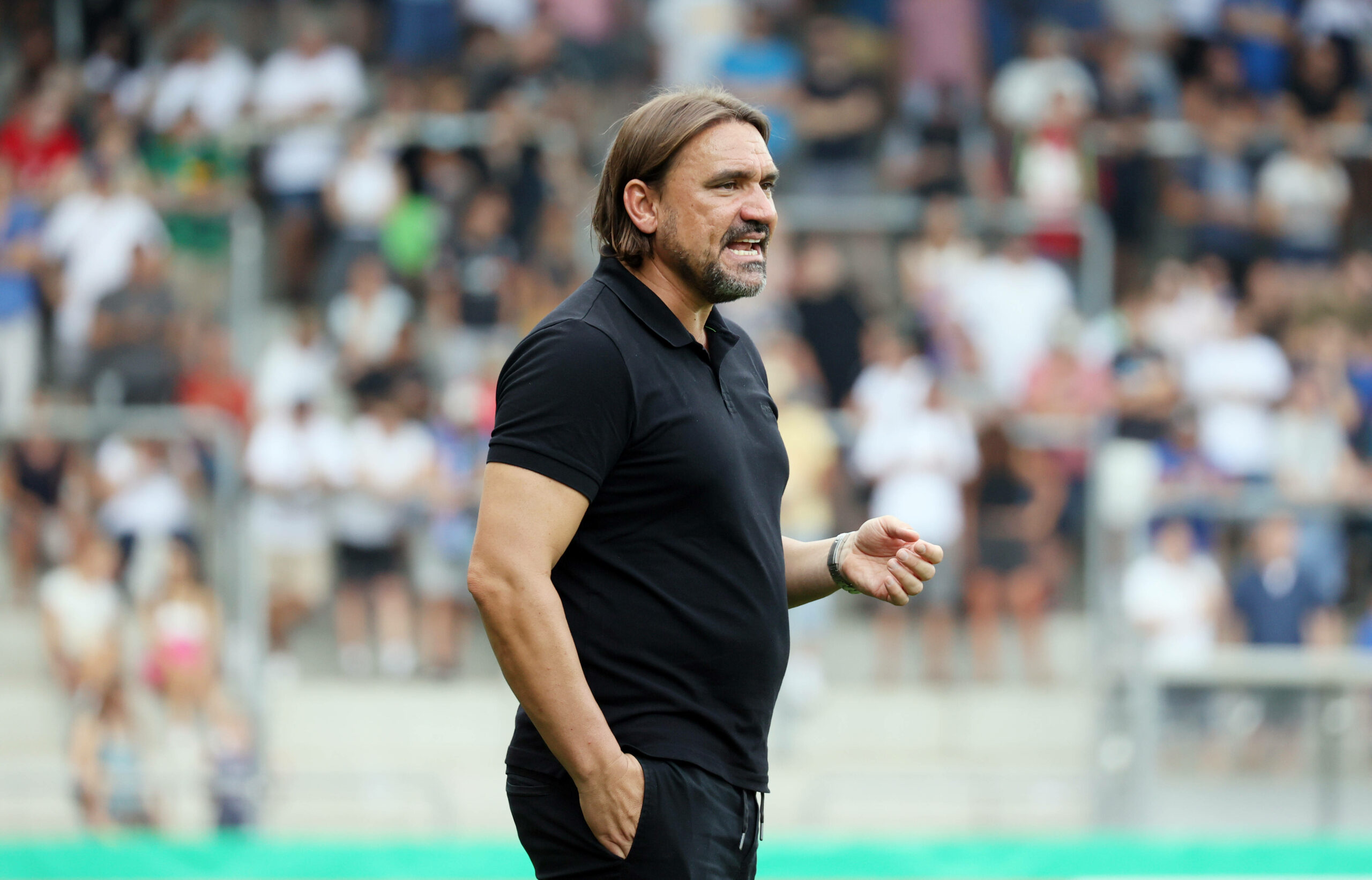 Gladbach-Trainer Daniel Farke wünscht sich vom DFB vor der bevorstehenden Partie gegen Schalke den bestmöglichen Schiedsrichter.