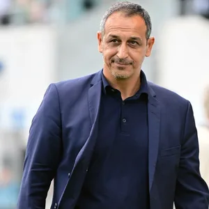 Rachid Azzouzi (51) war schon Spieler in Fürth und ist seit Ende 2017 Sportdirektor beim „Kleeblatt“.