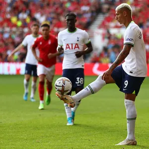 Spurs-Star Richarlison provozierte seine Gegenspieler im Duell gegen Nottingham Forest.