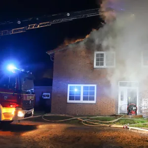 Im Norden: Wohnhaus wird Raub von Flammen – Brandstiftung nicht ausgesclossen