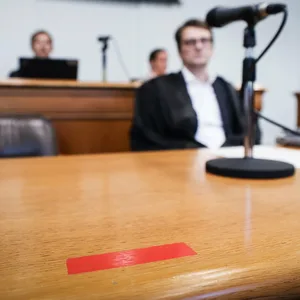 Blick in den Gerichtssaal