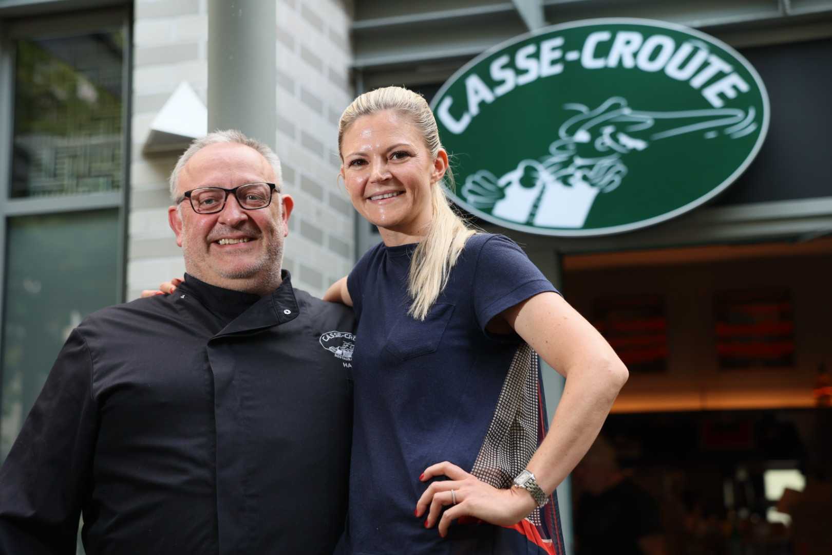 „Casse-Croûte“-Geschäftsführerin Nina Strathmann mit Restaurantleiter Haggy