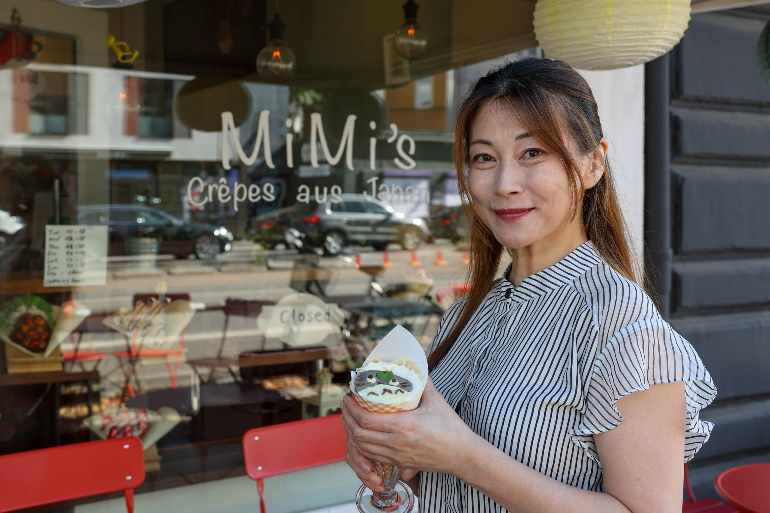 Miyuki Inoue verkauft in ihrem Laden verrückte Crêpes und Foodtrends aus Japan.