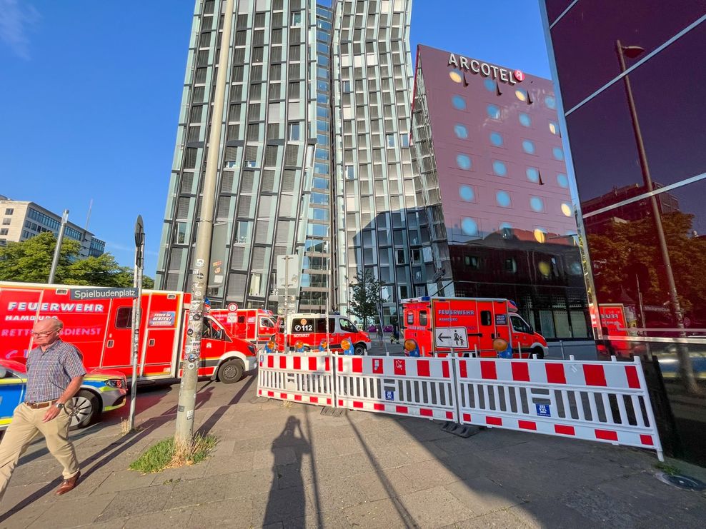 Nach Drogenparty in Hamburger Hotel – ein Toter und drei Verletzte - darunter ein Teenager