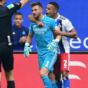 Daniel Heuer Fernandes (l.) und Jan Gyamerah spielten drei Jahre lang zusammen beim HSV.