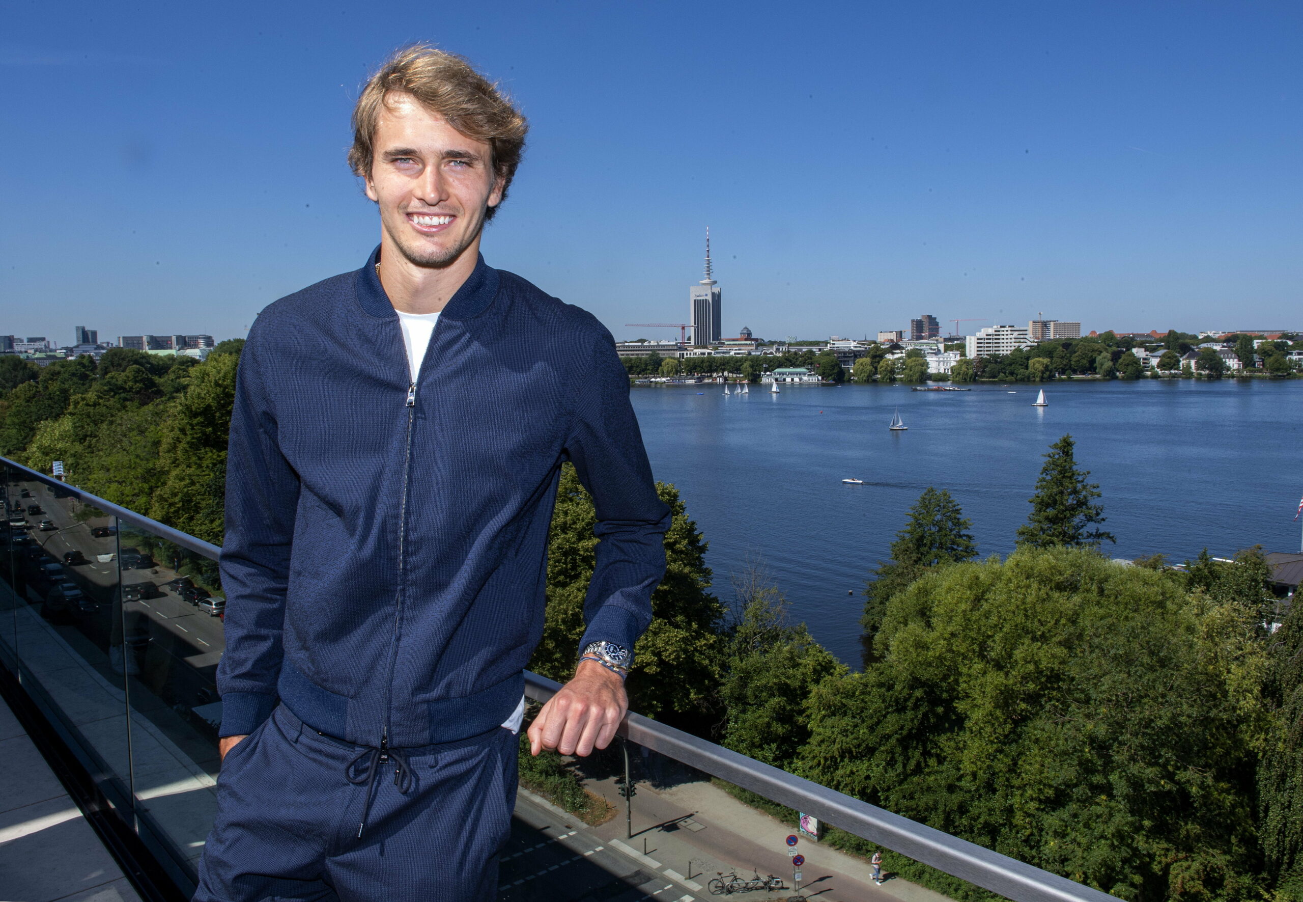 Alexander Zverev kann beim Davis-Cup in Hamburg sein Comeback nach seiner Veltzung feiern.