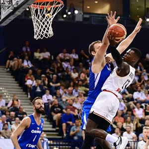 NBA-Star Dennis Schröder, neuer DBB-Kapitän, war im Halbfinale am Freitag der zweitbeste deutsche Werfer.