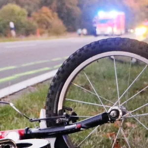 In Hamburg: Autofahrer erfasst Kind und verletzt es schwer