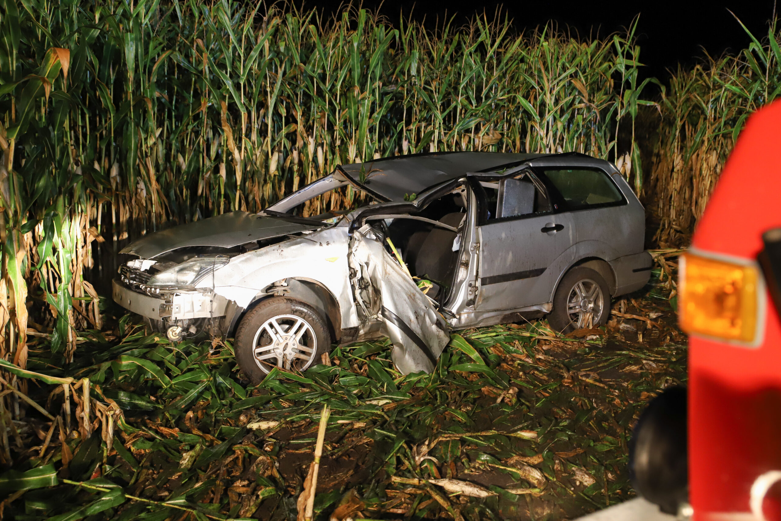 Schwerer Unfall im Norde: Auto überschlägt sich – Fahrer wird herausgeschleudert und stirbt