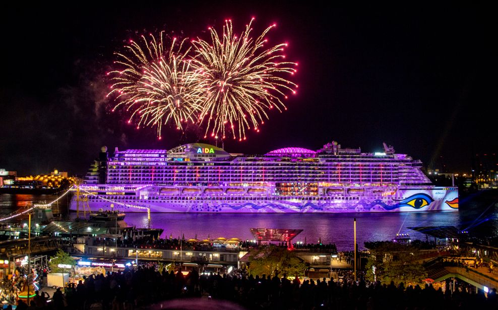 Hafengeburtstag: Feuerwerk über der „Aida Perla“ (Archivfoto)