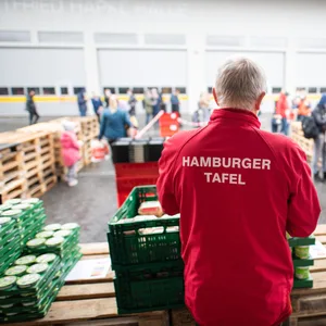 Die Kosten steigen, es gibt immer weniger Spenden: Die Hamburger Tafel ist nun selbst in Not.