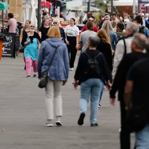 Nach der Kieler Woche Ende Juni hat es laut einer Studie einen deutlichen Anstieg der Infektionszahlen in der Region gegeben.