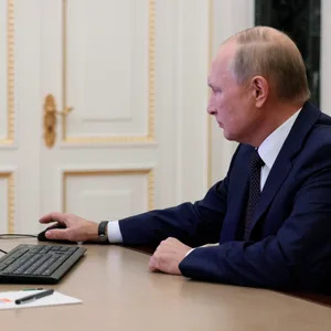 Wird es um Putin einsam? Die Kritik an ihm und seiner Umgebung wird immer lauter in Russland.