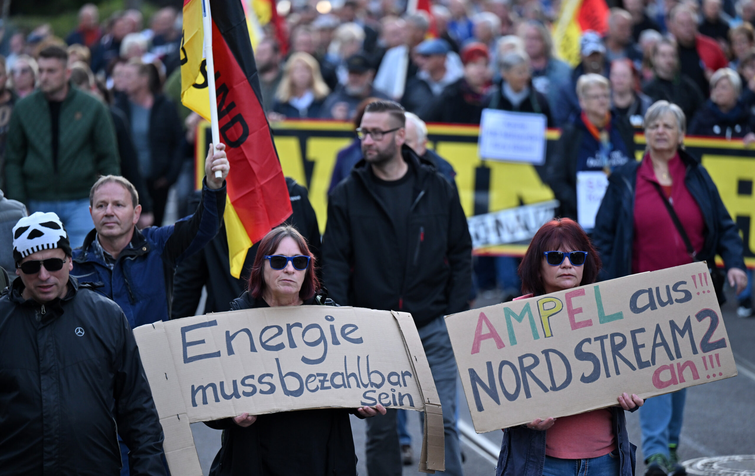 Forderungen wie „Ampel aus! Nord Stream 2 an!“ beobachtet Politologe Wolfgang Muno eher am politisch rechten Rand.