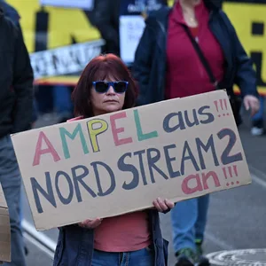 Forderungen wie „Ampel aus! Nord Stream 2 an!“ beobachtet Politologe Wolfgang Muno eher am politisch rechten Rand.