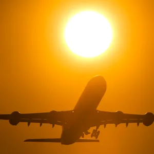 In den Herbstferien werden viele Reisende am Hamburger Flughafen erwartet (Symbolfoto).