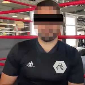 Marvin S. vor einem Box-Ring. Jetzt ​​​​​​​sitzt er in U-Haft.