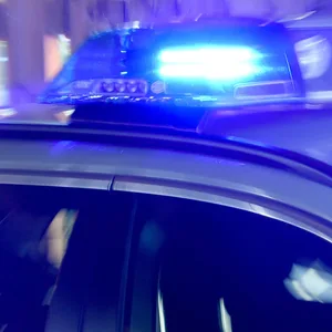 Das Auto gestohlen, der Fahrer betrunken: Die Polizei in Langenhorn überführte einen Mann gleich mehrerer Vergehen (Symbolbild).