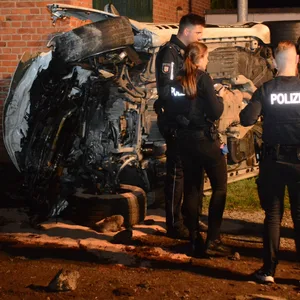 Nahe Hamburg: Autodieb bei Unfall schwer verletzt