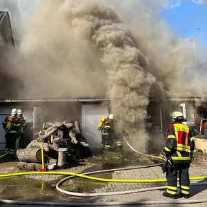 Feuer im Alten Land – Großeinsatz für die Feuerwehr