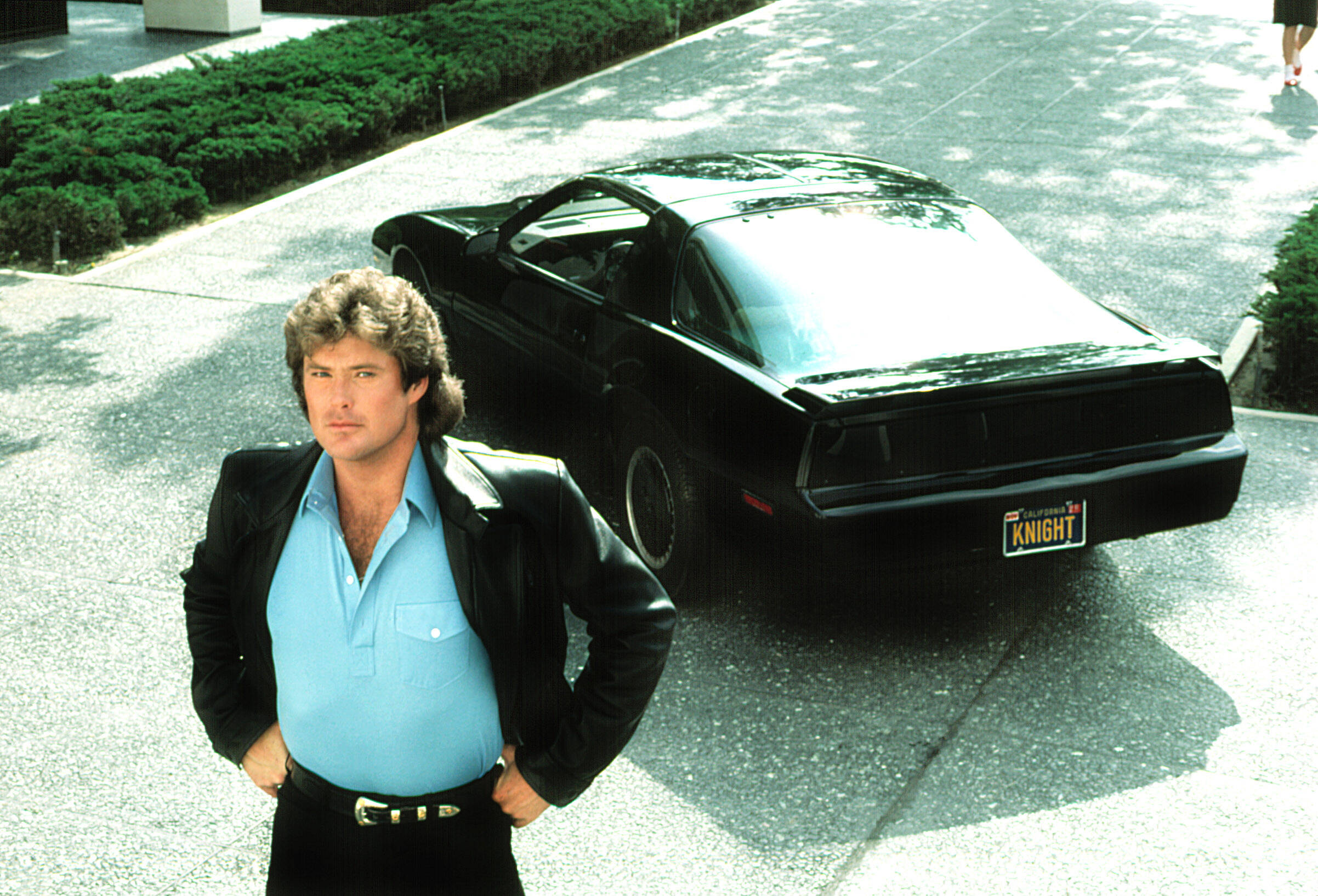 Ein ikonisches TV-Duo der 1980er: David Hasselhoff als Michael Knight und K.I.T.T. aus „Knight Rider“.