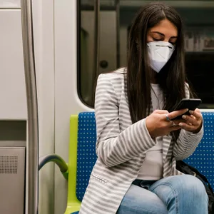 In Hamburg wird bald die erste S-Bahn mit WLAN fahren – in anderen Großstädten gibt es das schon lange. (Symbolbild)