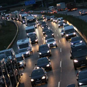 Achtung Staugefahr! Am Wochenende ist die A1 teilweise gesperrt.