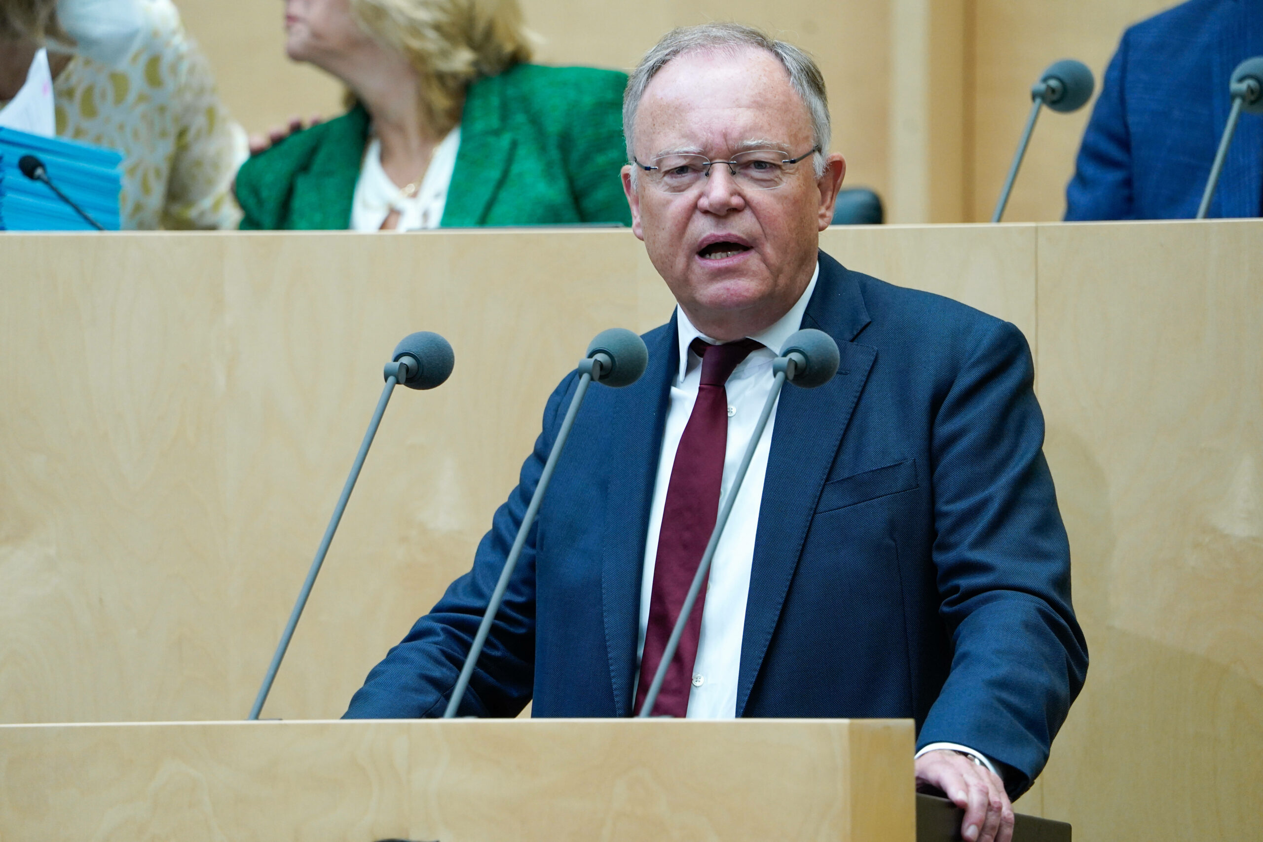 Niedersachsens Ministerpräsident Stephan Weil (SPD) im Plenarsaal bei der 1024.Sitzung im Bundesrat in Berlin.