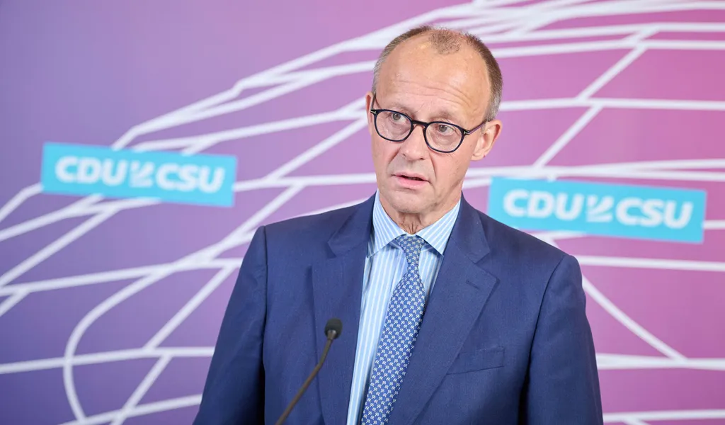 CDU-Chef Friedrich Merz warf Geflüchteten aus der Ukraine in einem TV-Interview „Sozialtourismus“ vor – und erntete harsche Kritik.