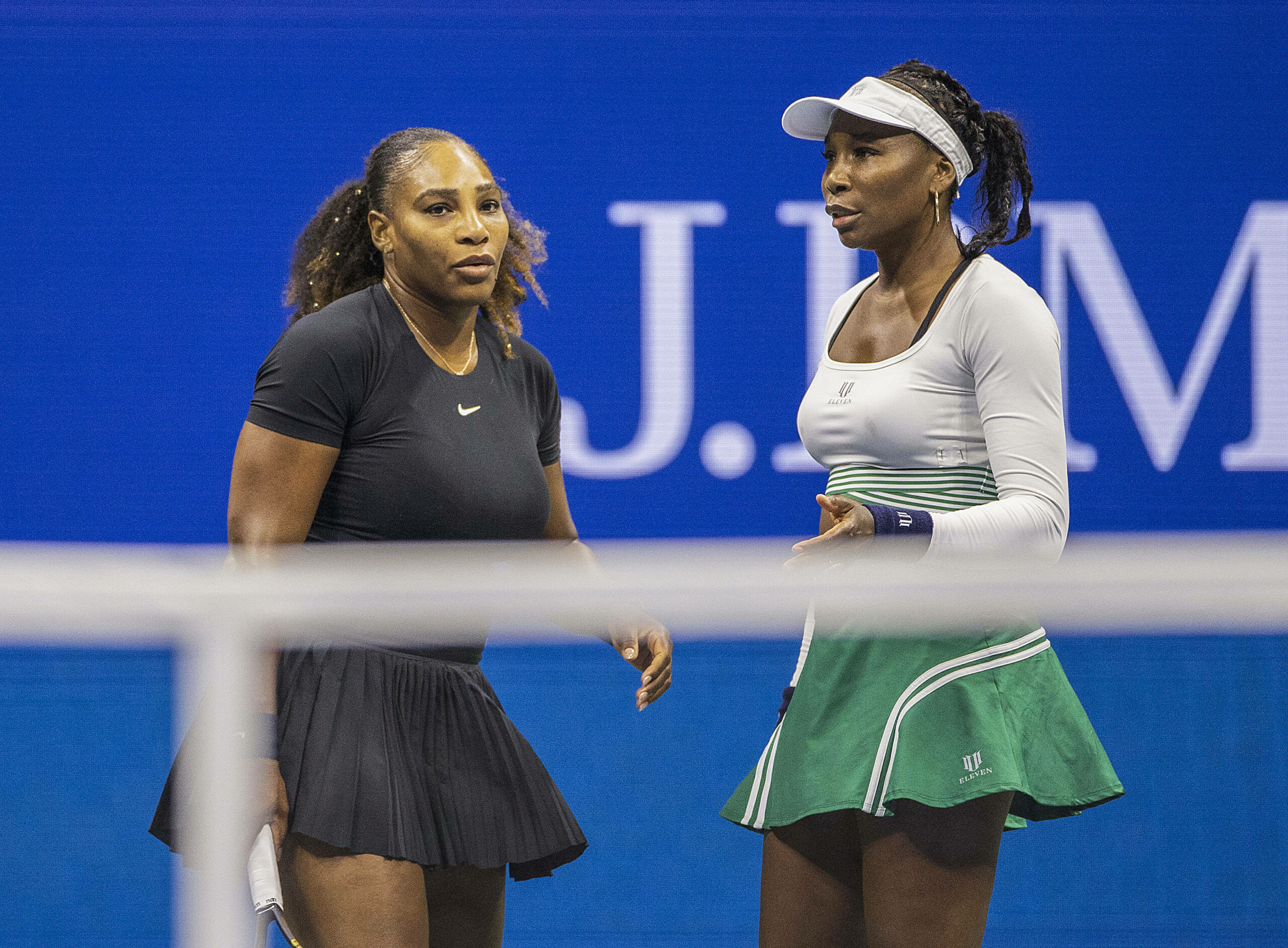 Serena Williams (l.) mit ihrer Schwester Venus Williams im Doppel.