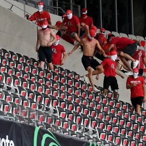 Vermummte Fans des OGC Nizza
