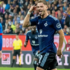 Moritz Heyer nach seinem Treffer zum 2:0 ins richtige Tor.