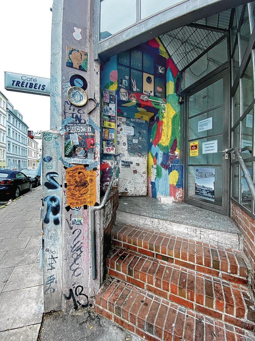Richtig schön abgeranzt ist die Altonaer Institution eine der letzten Punk-Kneipen der Stadt.