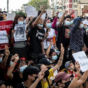 Demonstration in Myanmar gegen die Militär-Junta