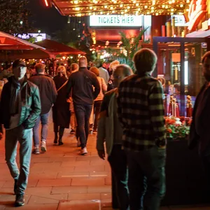 Das Herzstück des Hamburger Kiezes – die Reeperbahn.