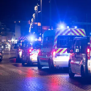 In Marseille herrscht vor dem Spiel zwischen Olympique und Eintracht Frankfurt ein erhöhtes Aufkommen von Sicherheitskräften. Am Montagabend nahm die Polizei für Eintracht-Fans fest.