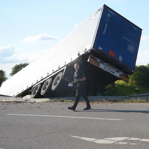 Die Unfallstelle an der A24-Abfahrt Reinbek.
