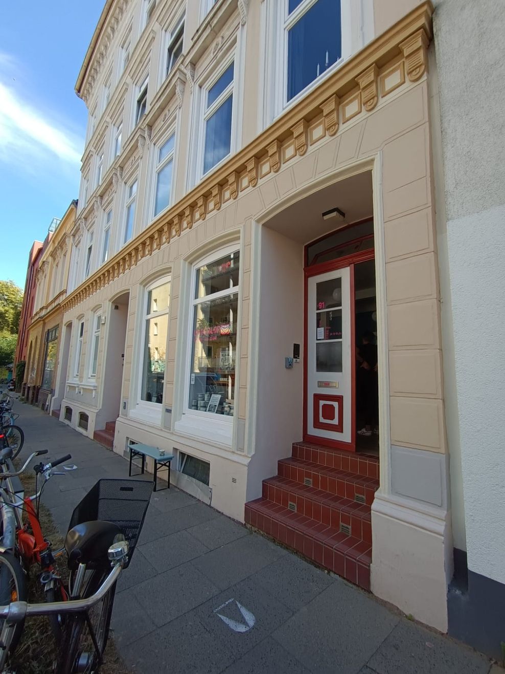 Der „Unverloren“-Schauraum und -Laden in der Hospitalstraße 91 von außen.