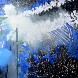 HSV-Fans bei ihrer legalen Pyro-Show im Februar 2020