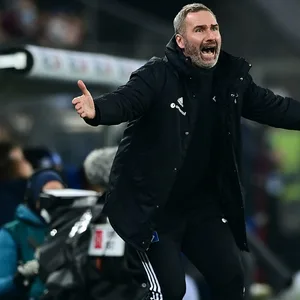 Auch beim Aufeinandertreffen mit dem KSC im März war HSV-Trainer Walter voller Emotionen.