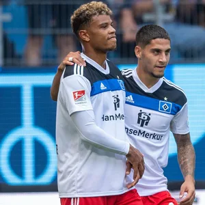 Ransford Königsdörffer und Ludovit Reis vom HSV