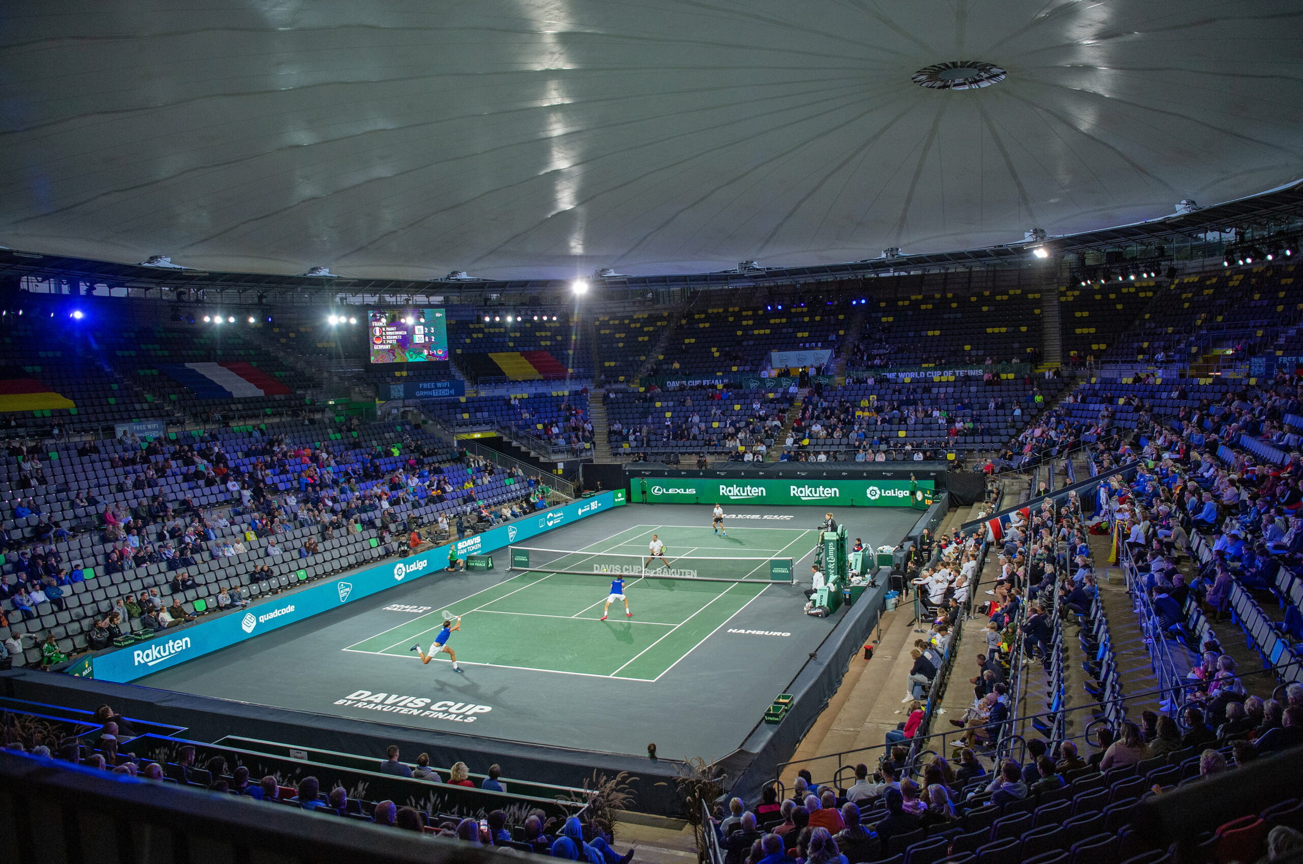 Center Court am Rothenbaum in Hamburg beim Davis Cup