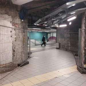 Am Ausgang der Haltestelle „Hauptbahnhof Süd“ der U1 und U3 wird seit sieben Jahren saniert.