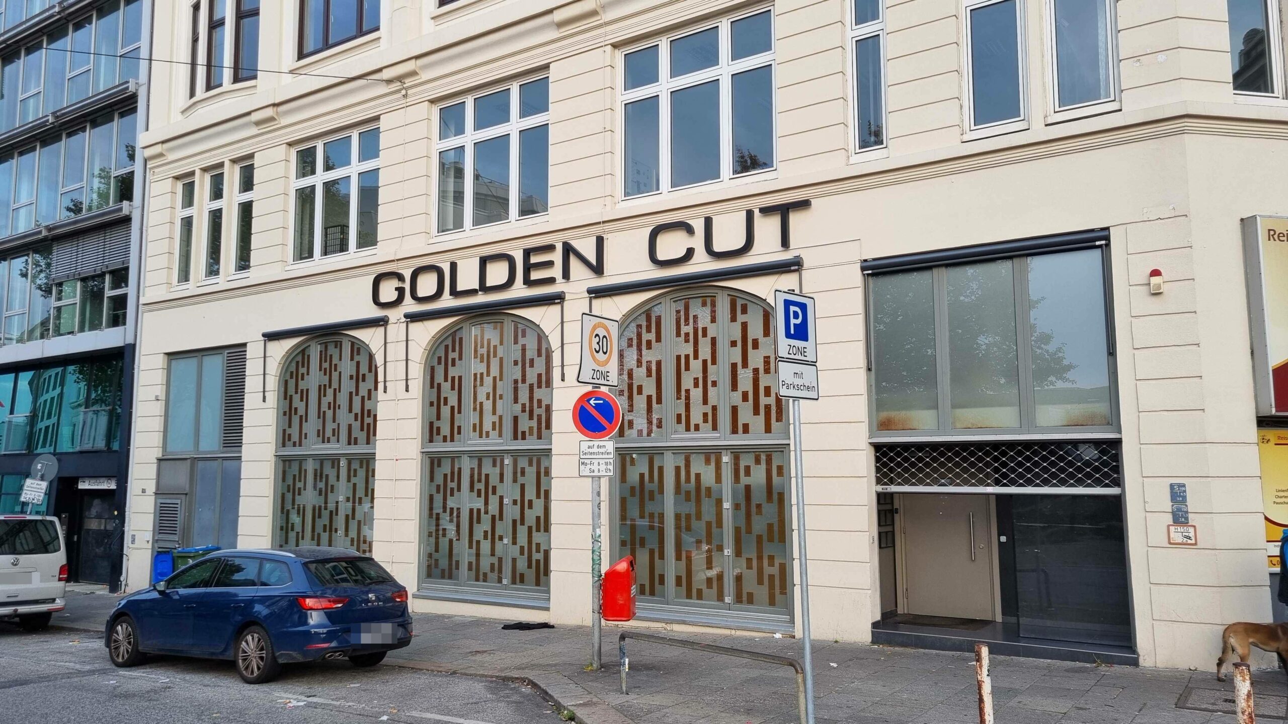 Das „Golden Cut“ am Holzdamm (St. Georg).