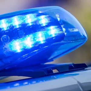 Die Polizei hat einen Mann festgenommen, der versucht haben soll, in mehrere Häuser an der Berner Chaussee einzubrechen (Symbolfoto).