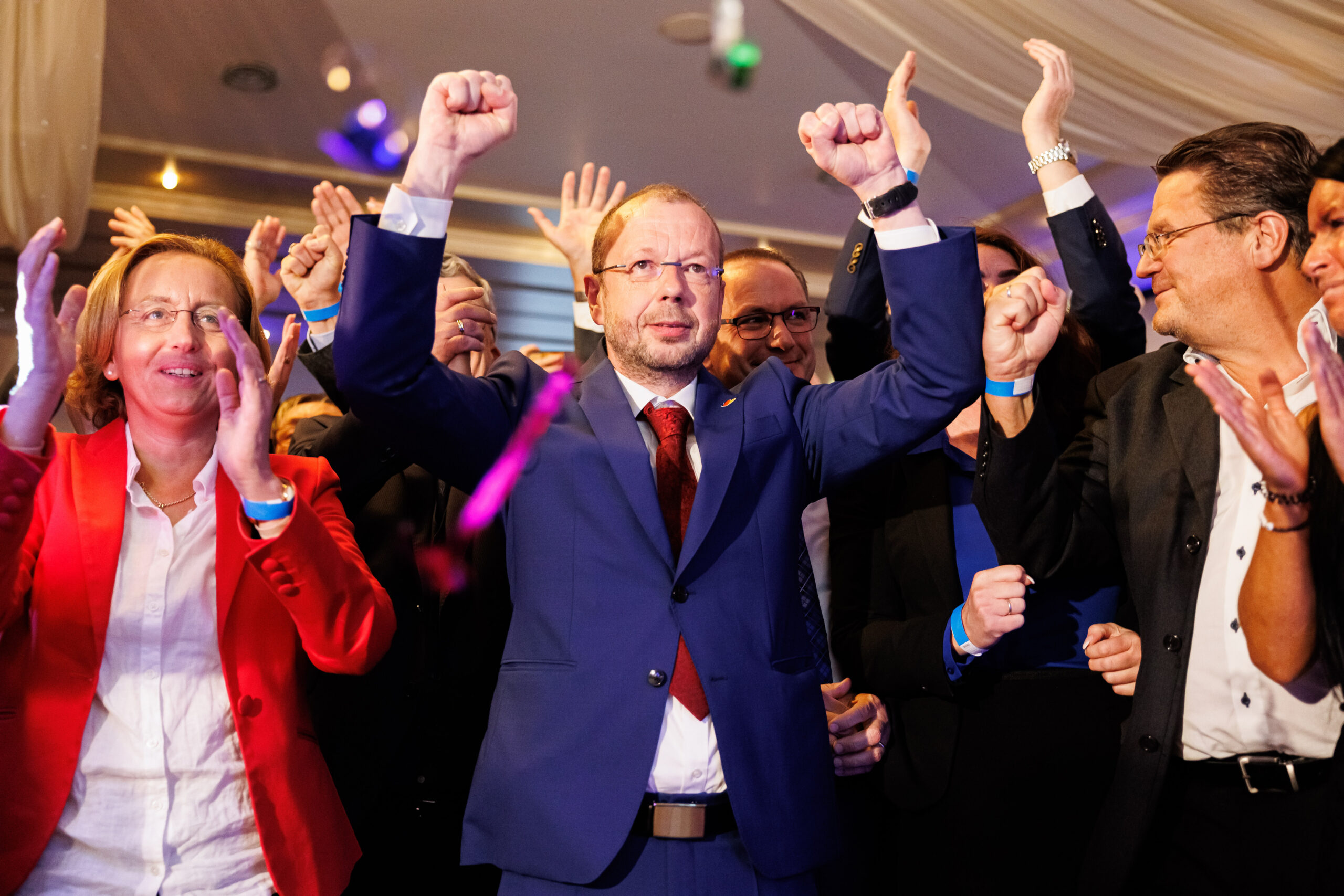 Bei den Spitzenkräften der AfD brach nach den ersten Ergebnissen in Niedersachsen Jubel aus.